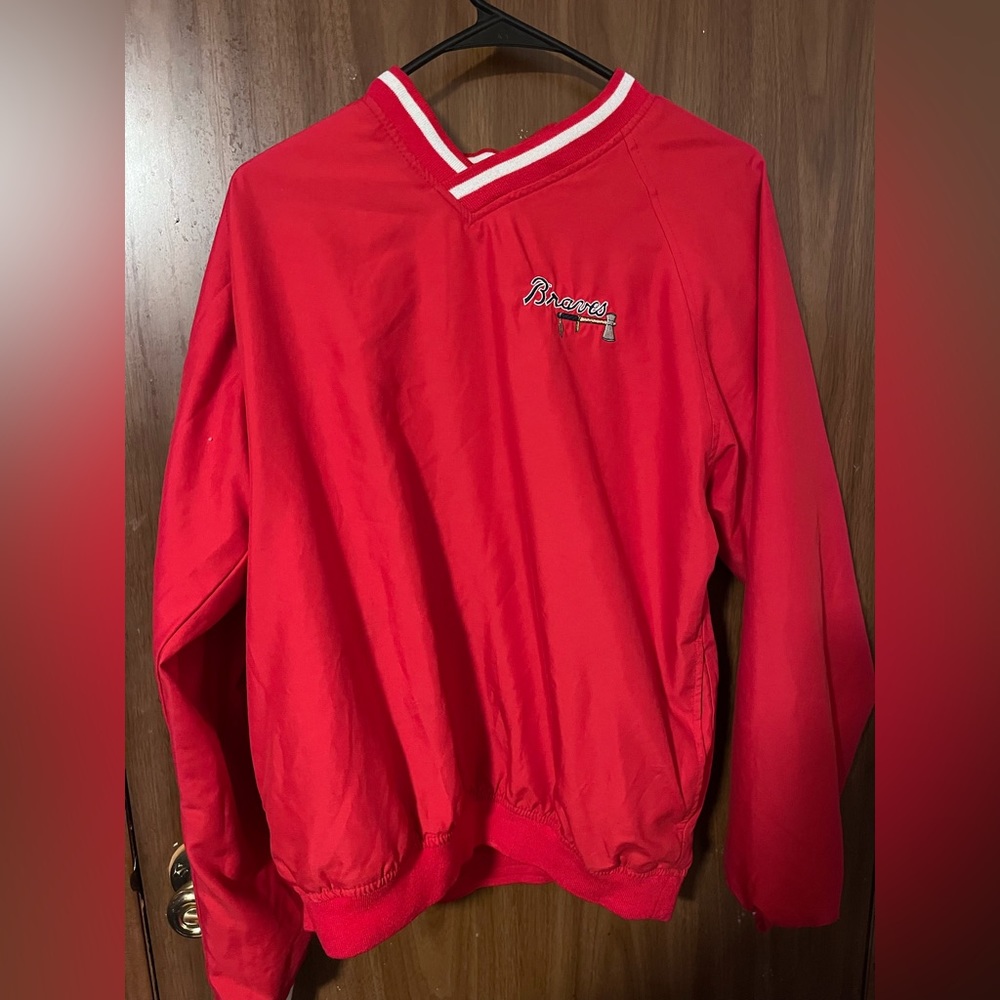 Small, v-neck Bruins pullover with both hand pockets